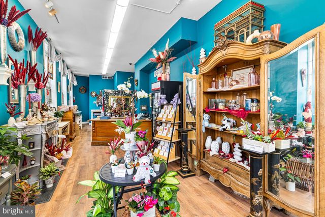 637 N 2ND ST, Philadelphia, PA 19123