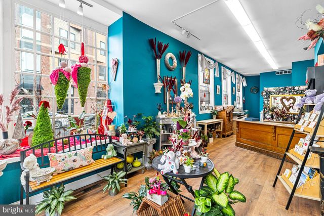 637 N 2ND ST, Philadelphia, PA 19123