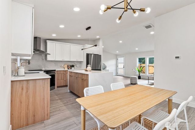 19719 65th Avenue E, Spanaway, WA 98387