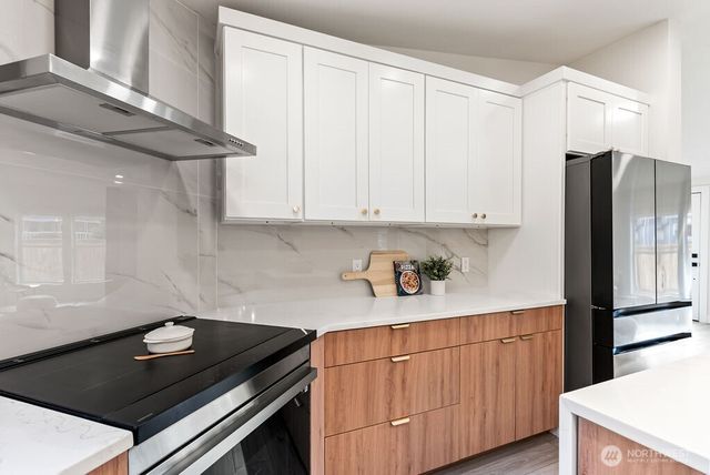 19719 65th Avenue E, Spanaway, WA 98387