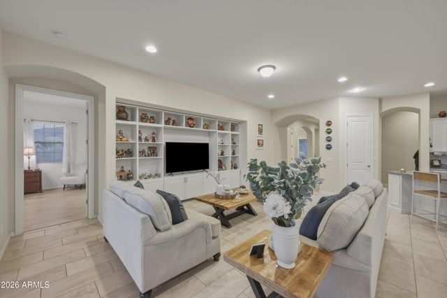 3130 E Valencia Drive, Phoenix, AZ 85042