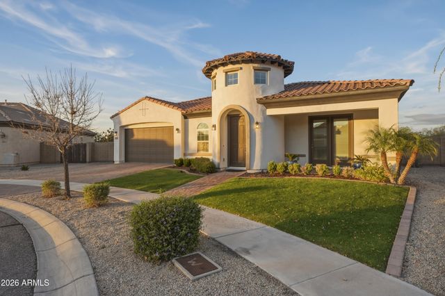 3130 E Valencia Drive, Phoenix, AZ 85042