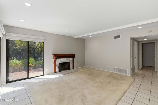452 Newcastle Street, Thousand Oaks, CA 91361