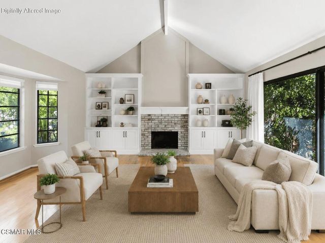 452 Newcastle Street, Thousand Oaks, CA 91361
