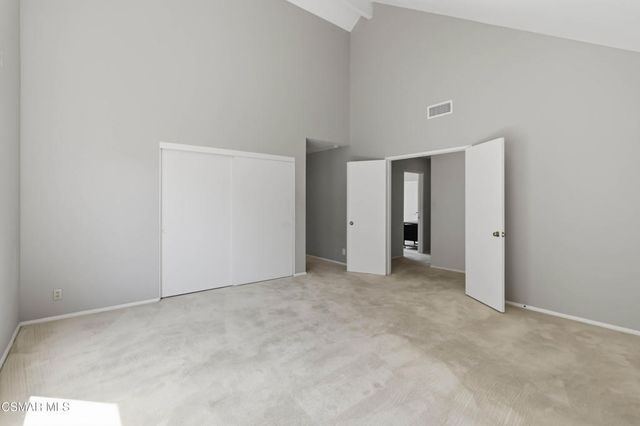 452 Newcastle Street, Thousand Oaks, CA 91361