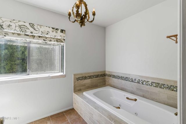 452 Newcastle Street, Thousand Oaks, CA 91361