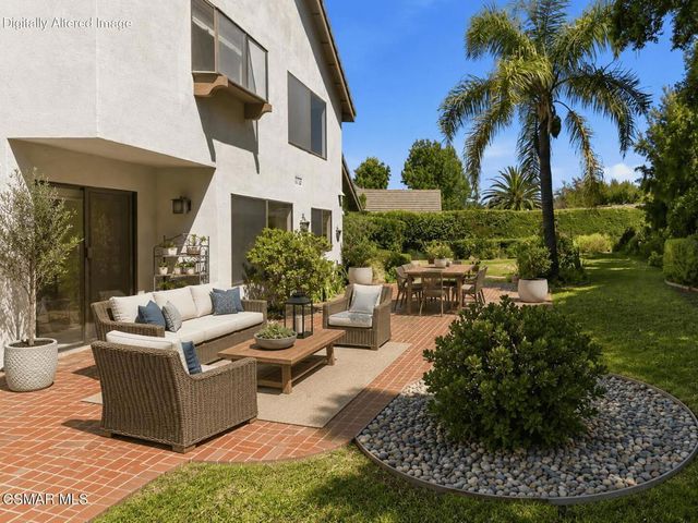 452 Newcastle Street, Thousand Oaks, CA 91361