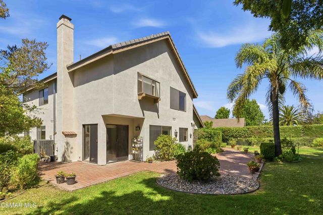 452 Newcastle Street, Thousand Oaks, CA 91361