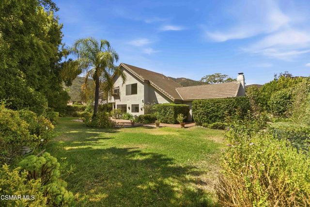 452 Newcastle Street, Thousand Oaks, CA 91361