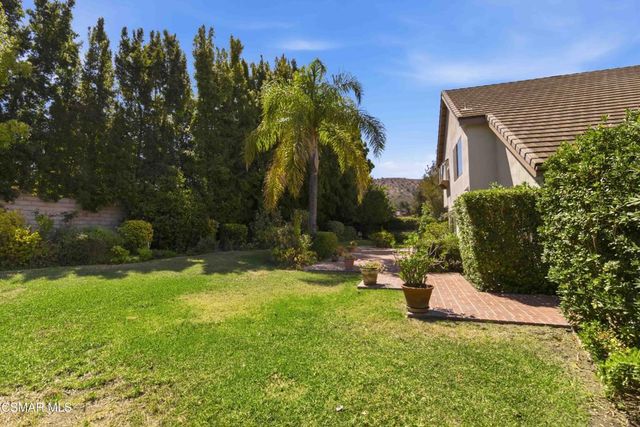 452 Newcastle Street, Thousand Oaks, CA 91361