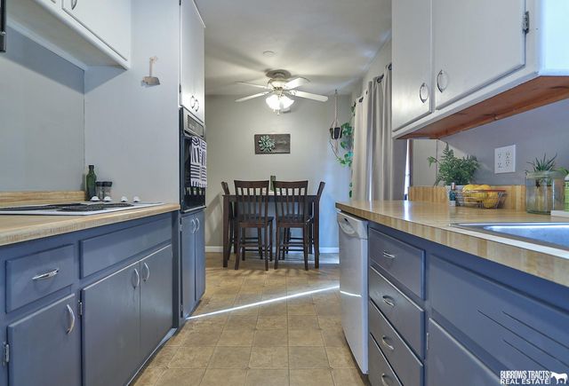 6045 Leighton Avenue, Lincoln, NE 68505