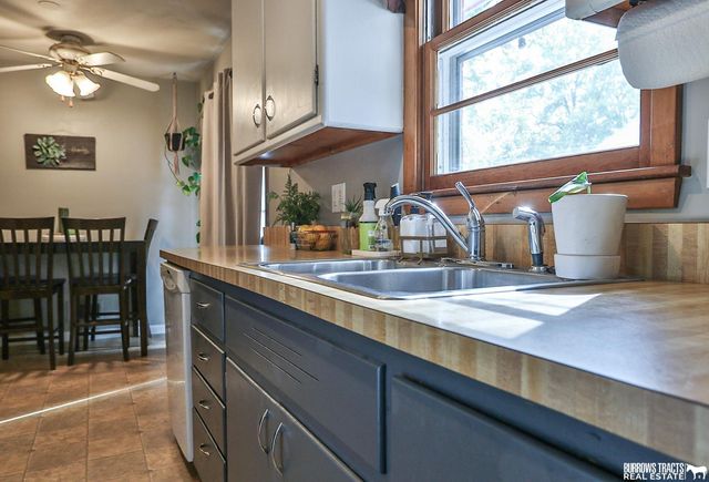 6045 Leighton Avenue, Lincoln, NE 68505