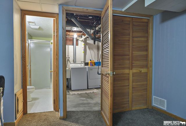 6045 Leighton Avenue, Lincoln, NE 68505