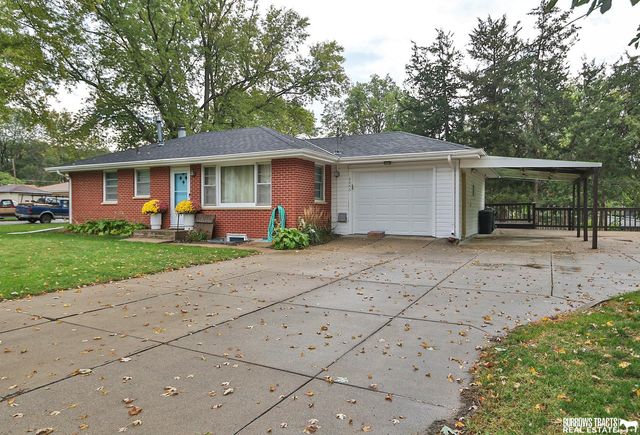 6045 Leighton Avenue, Lincoln, NE 68505