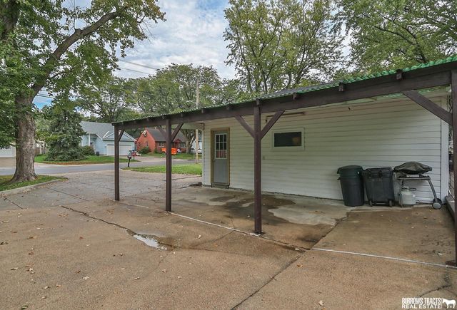 6045 Leighton Avenue, Lincoln, NE 68505