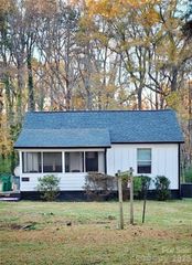 207 Hugh Caldwell Road, Charlotte, NC 28214