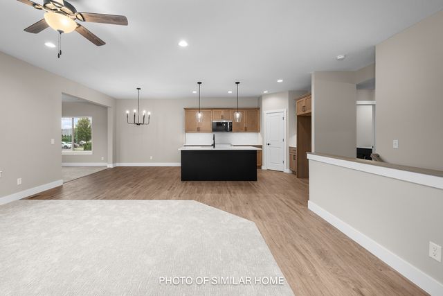 6303 College Avenue, Davenport, IA 52807