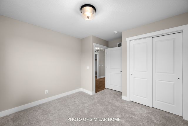 6303 College Avenue, Davenport, IA 52807