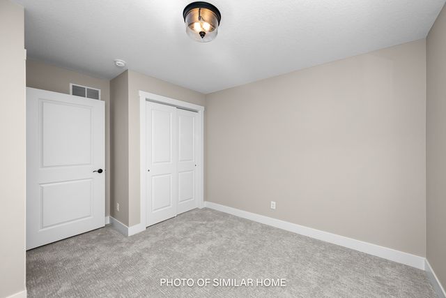 6303 College Avenue, Davenport, IA 52807
