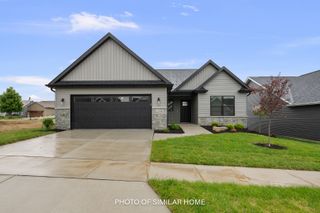 6303 College Avenue, Davenport, IA 52807