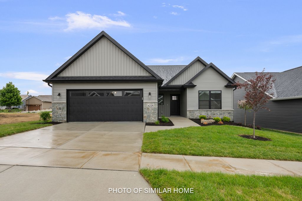 6303 College Avenue, Davenport, IA 52807