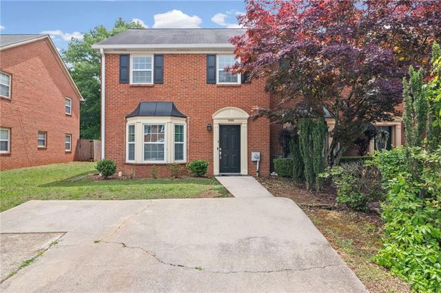 1566 Paces Ferry North Drive SE, Smyrna, GA 30080