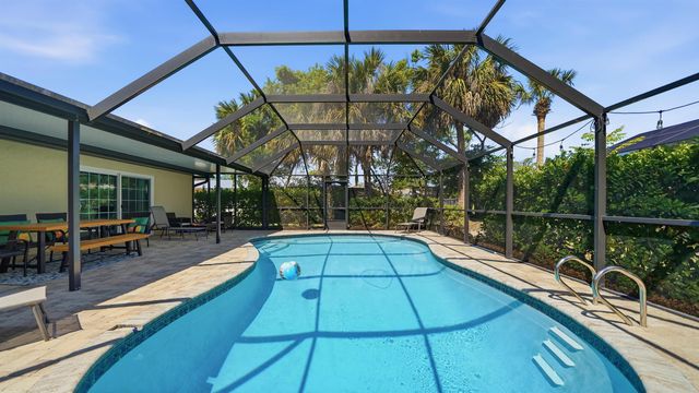 3 Ferdinand Ln, Palm Coast, FL 32137