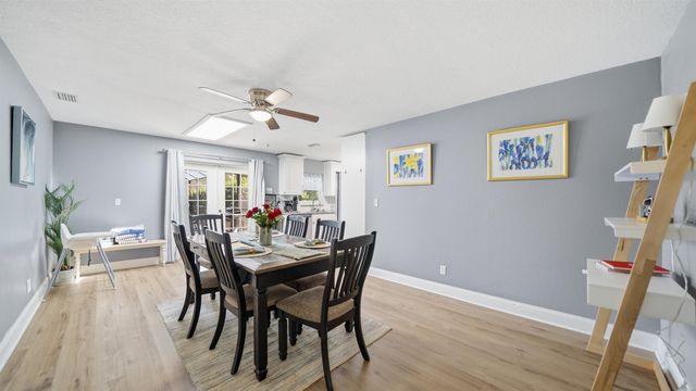 3 Ferdinand Ln, Palm Coast, FL 32137