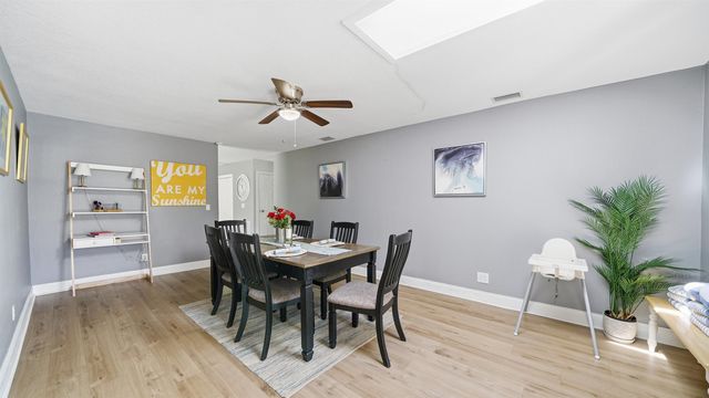 3 Ferdinand Ln, Palm Coast, FL 32137