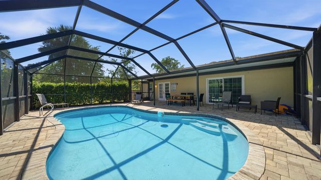 3 Ferdinand Ln, Palm Coast, FL 32137