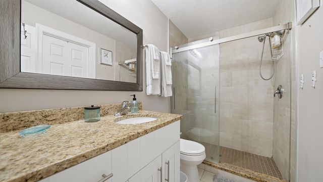 3 Ferdinand Ln, Palm Coast, FL 32137