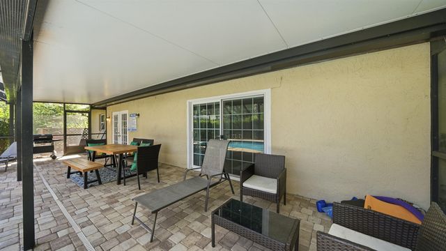 3 Ferdinand Ln, Palm Coast, FL 32137