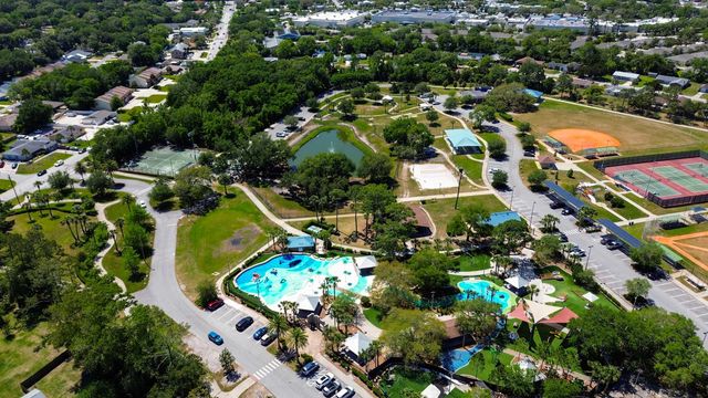 3 Ferdinand Ln, Palm Coast, FL 32137