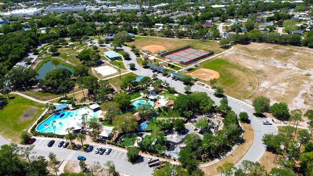 3 Ferdinand Ln, Palm Coast, FL 32137