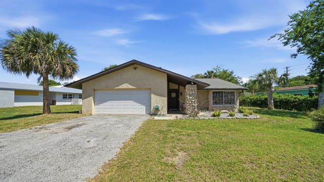 3 Ferdinand Ln, Palm Coast, FL 32137