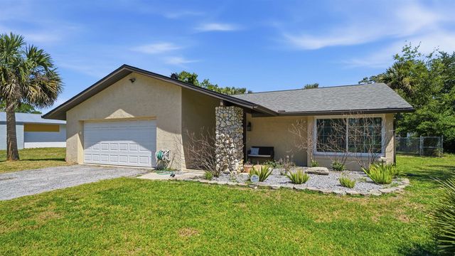 3 Ferdinand Ln, Palm Coast, FL 32137