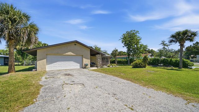 3 Ferdinand Ln, Palm Coast, FL 32137