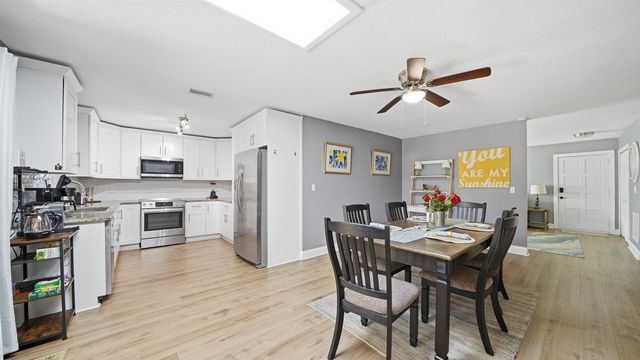 3 Ferdinand Ln, Palm Coast, FL 32137