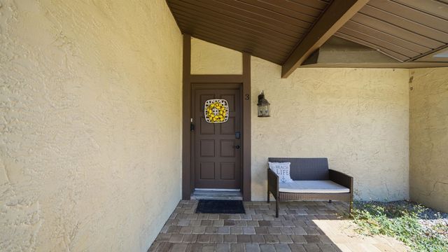 3 Ferdinand Ln, Palm Coast, FL 32137