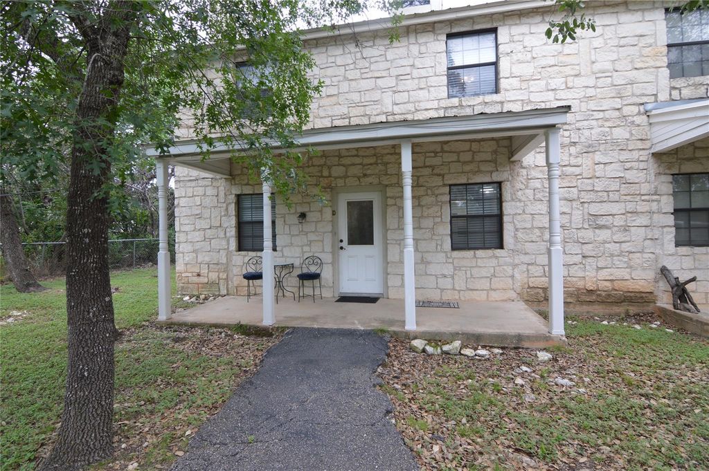 8912 Circle DR D, Austin, TX 78736
