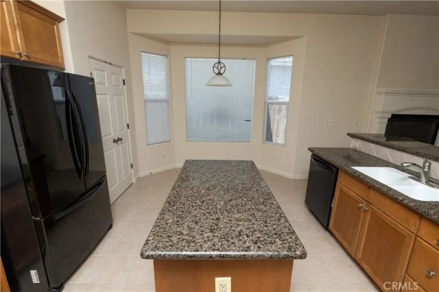 8185 Lakeshore Drive, Chowchilla, CA 93610