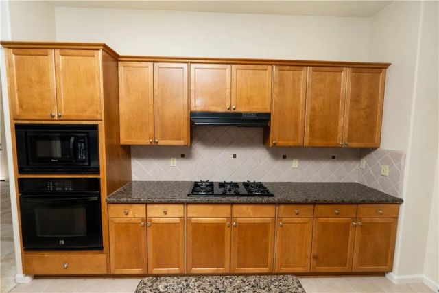 8185 Lakeshore Drive, Chowchilla, CA 93610