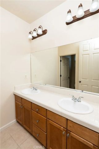 8185 Lakeshore Drive, Chowchilla, CA 93610