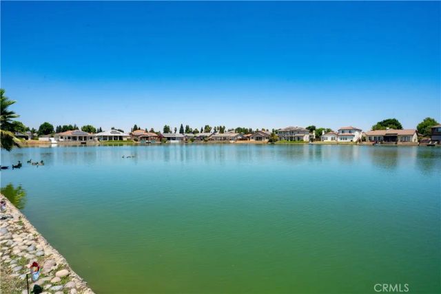 8185 Lakeshore Drive, Chowchilla, CA 93610