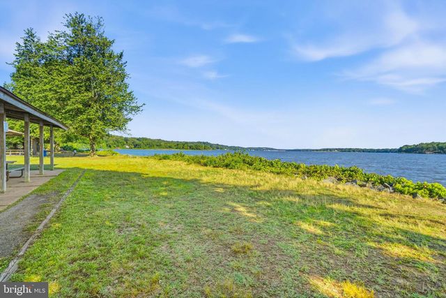 90 MAPLEWOOD DR, Stafford, VA 22554