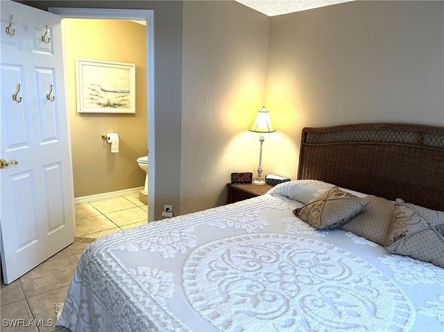 1105 Silver Lakes BLVD, Naples, FL 34114