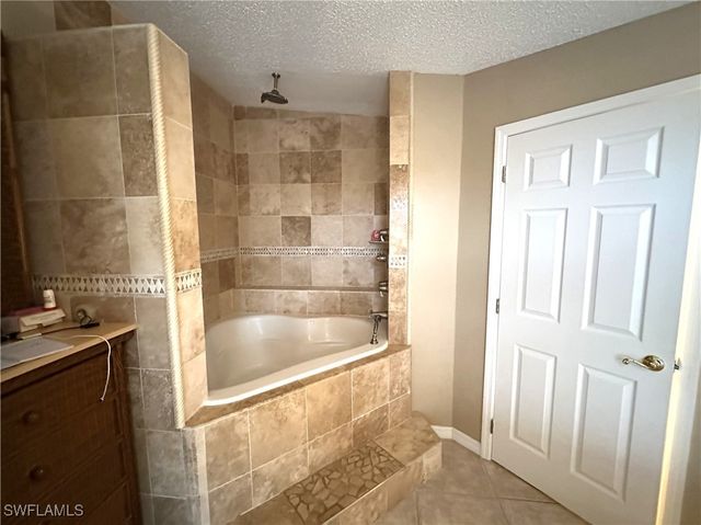 1105 Silver Lakes BLVD, Naples, FL 34114