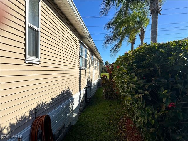 1105 Silver Lakes BLVD, Naples, FL 34114