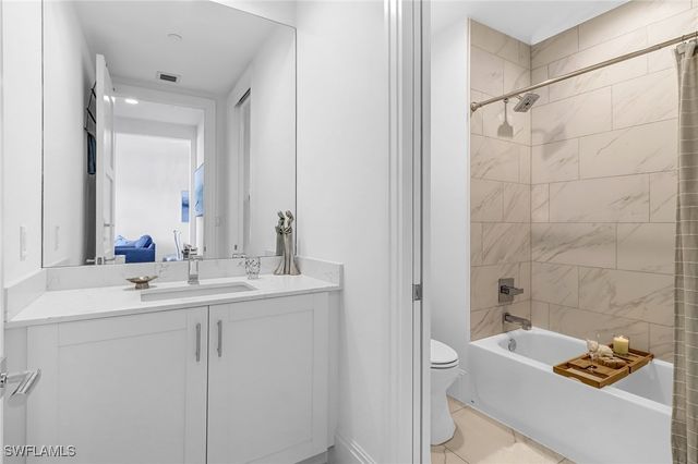 1135 3rd AVE S 415, Naples, FL 34102