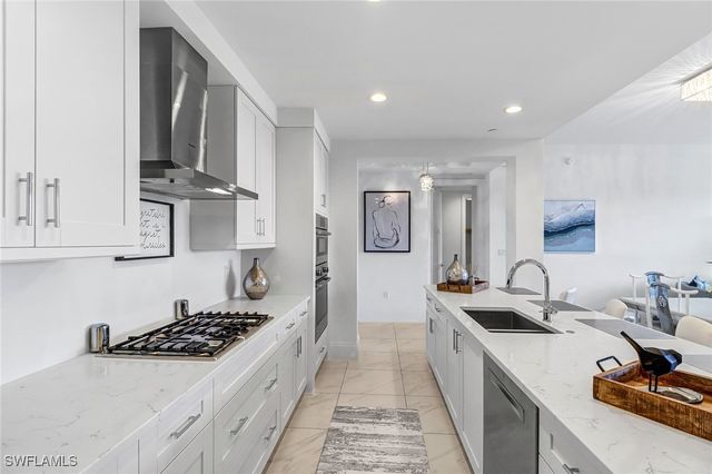 1135 3rd AVE S 415, Naples, FL 34102